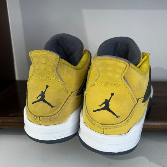 Air Jordan 4 Retro - 2.5Y - Picture 3 of 4